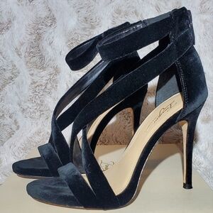 Imagine Vince Camuto Black Velvet Heels 6M